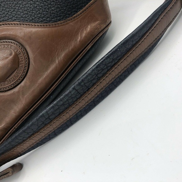 Vintage Dooney & Bourke Black Pebble Bucket Purse - Picture 4 of 10